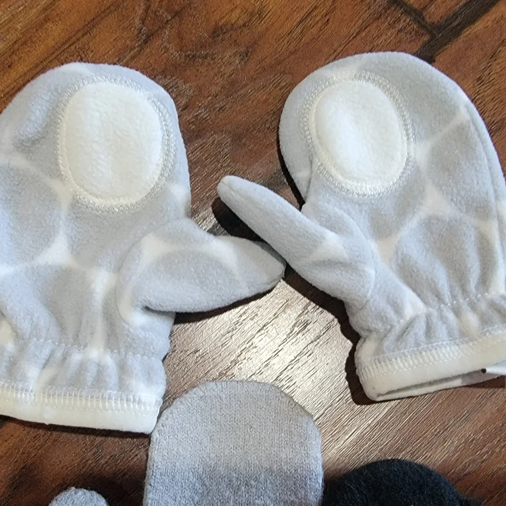 Infant mittens
